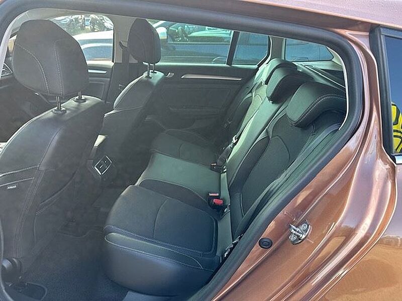 Renault Megane Grandtour E-Tech Plugin 160